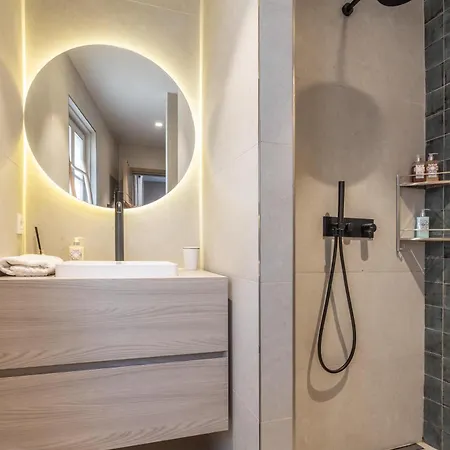 A&a By Time Off Collection Apartment