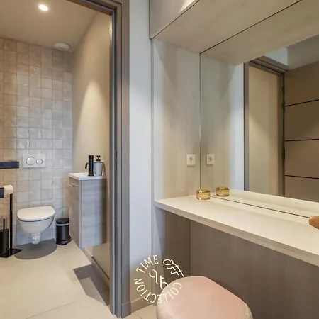 A&a By Time Off Collection Apartment *