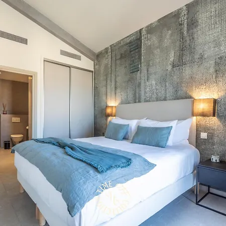 A&a By Time Off Collection *